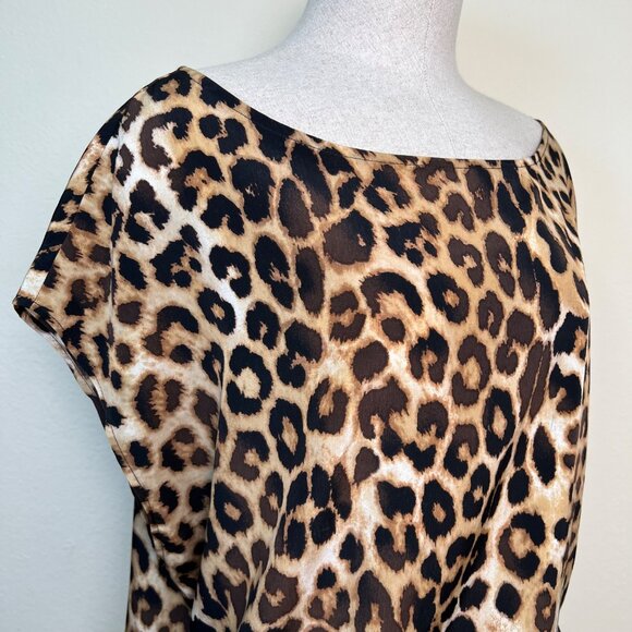 EXPRESS Leopard Print Boatneck Off-Shoulder Batwing Black Hem Tunic Blouse M - Picture 4 of 11